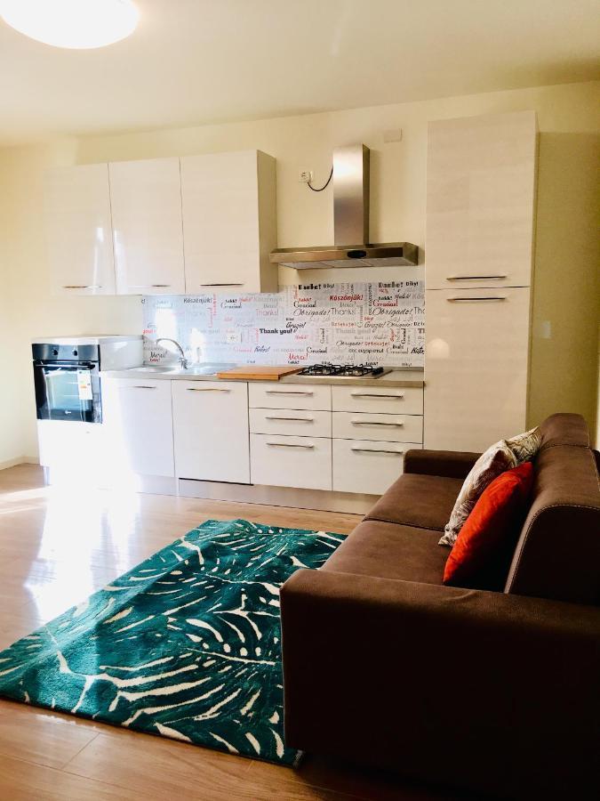 Residenza Elena Lejlighed Rimini Eksteriør billede